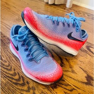 Nike women’s Air Zoom Knit Vapor X  tennis sneaker